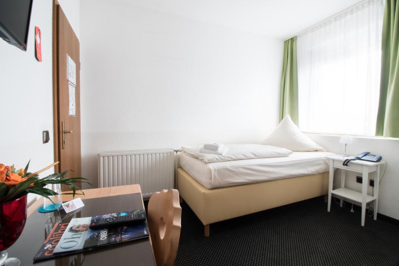Hotel Zum Eisenhammer Oberhausen  Extérieur photo